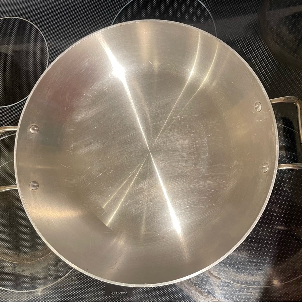 All Clad Master Chef Braiser Pan w/Lid - Picture 5 of 6